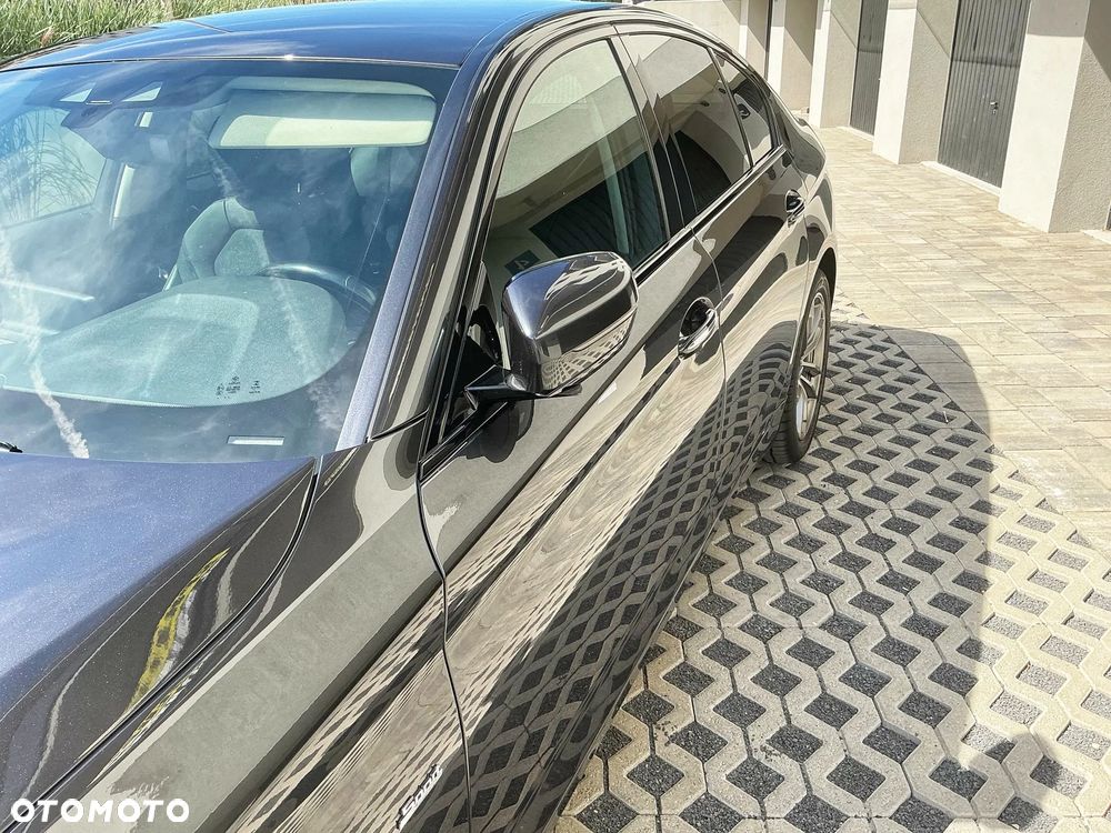 BMW Seria 5 520d Luxury Line - 28