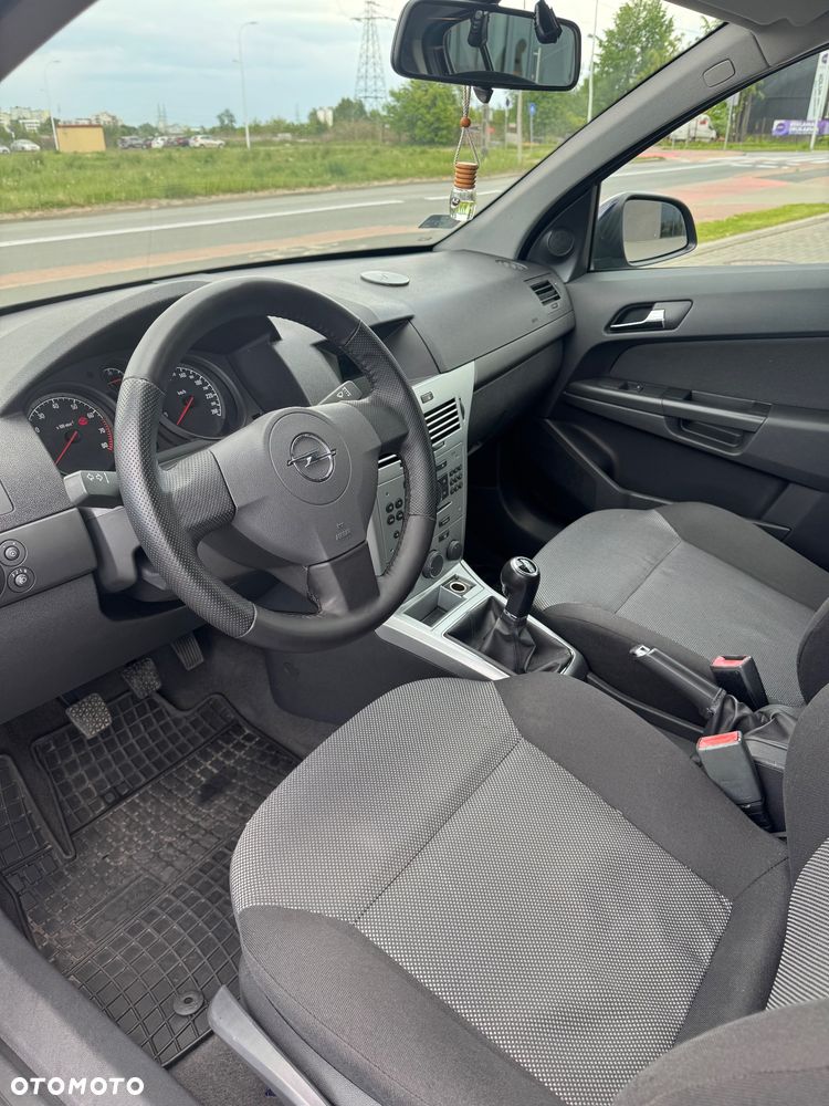 Opel Astra 1.6 - 9