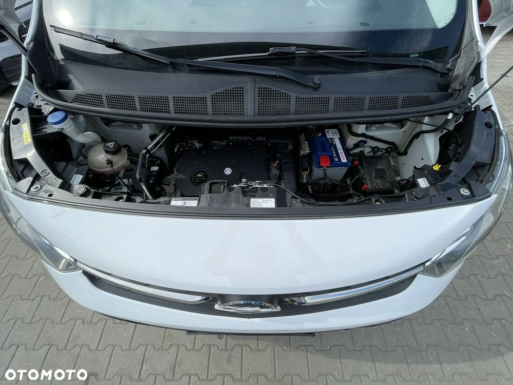 Opel Vivaro - 16