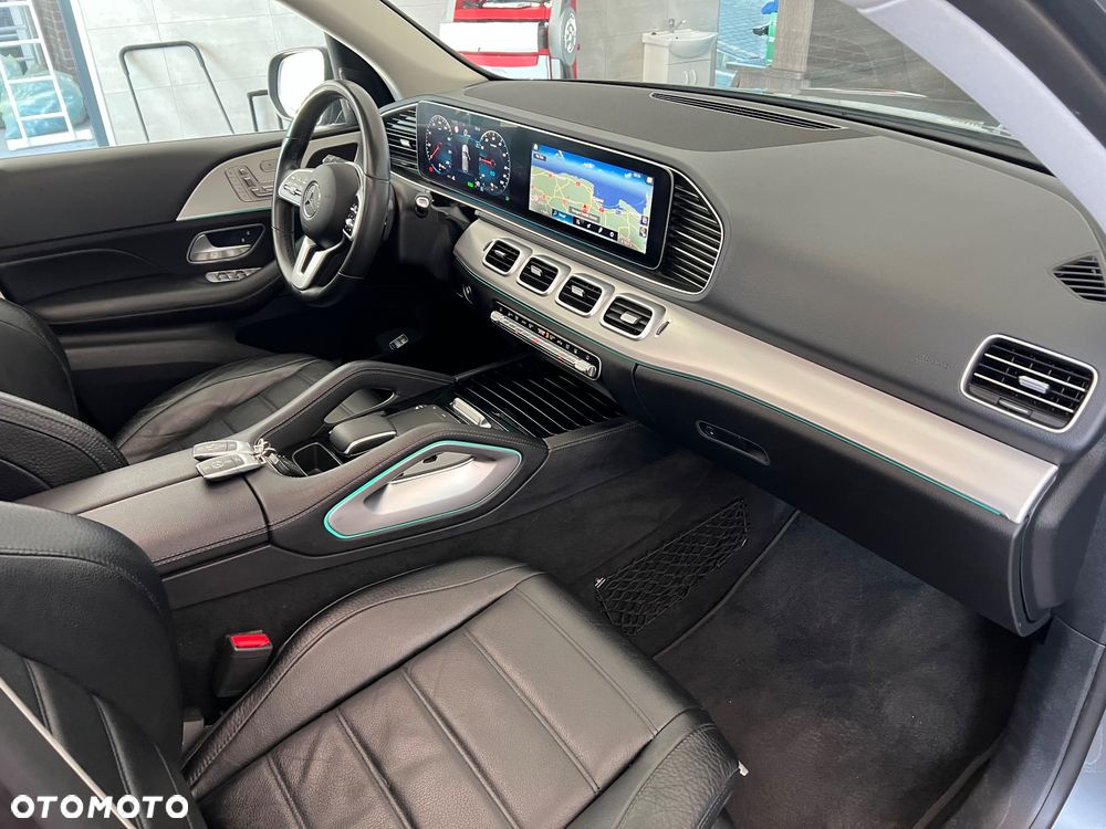 Mercedes-Benz GLE 300 d 4Matic 9G-TRONIC AMG Line - 29