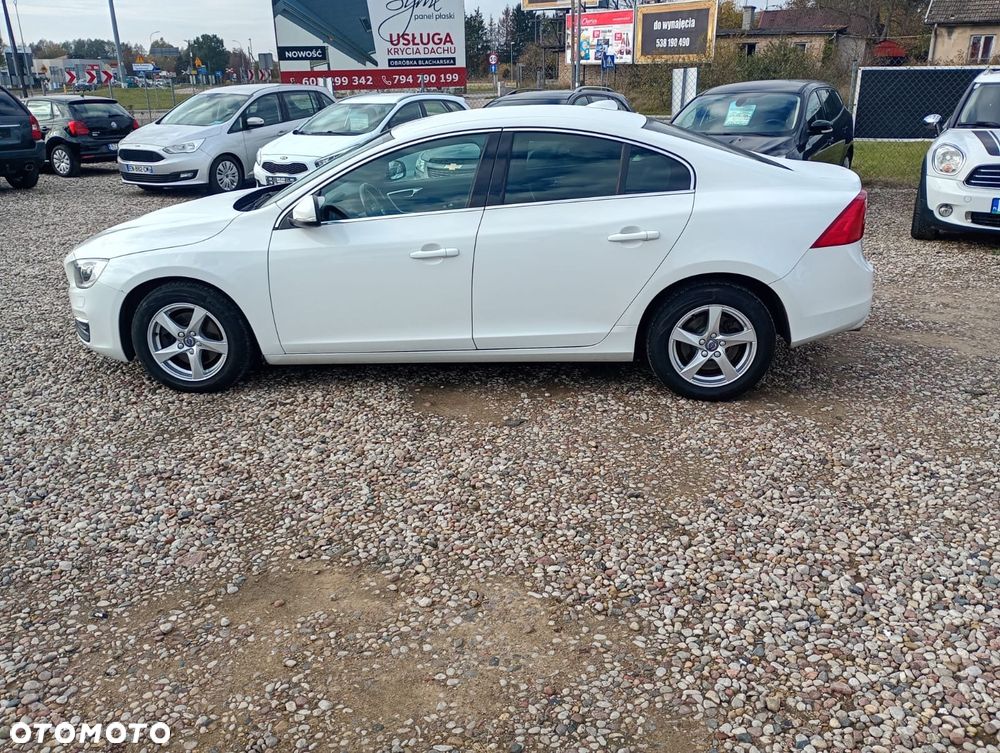 Volvo S60 D3 Drive-E Dynamic Edition (Momentum) - 6