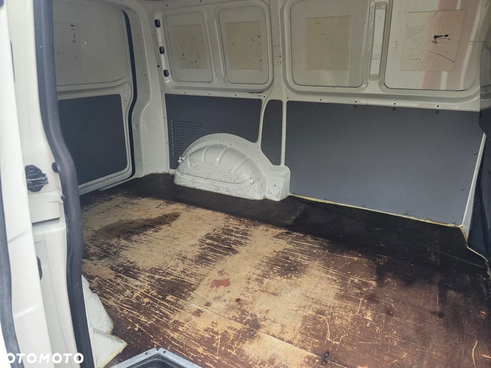 Volkswagen Transporter - 15
