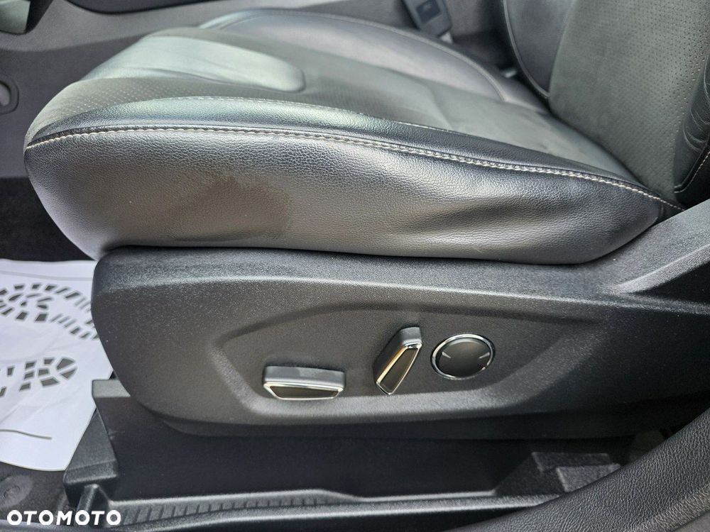 Ford Edge 2.0 TDCi 4x4 ST-LINE - 17