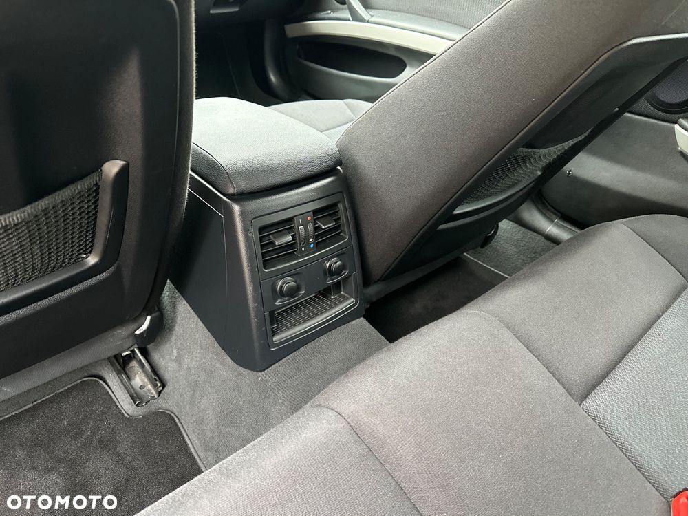 BMW Seria 3 318i Edition Sport - 20