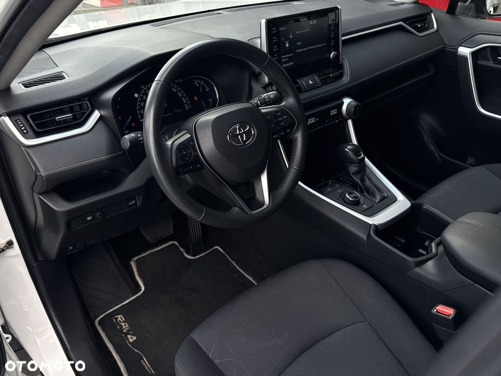 Toyota RAV4 - 11