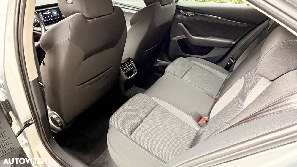 Skoda Octavia 2.0 TDI DSG Ambition - 34