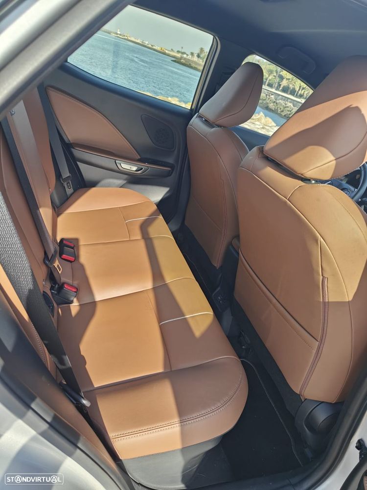 Lexus LBX Relax - 14