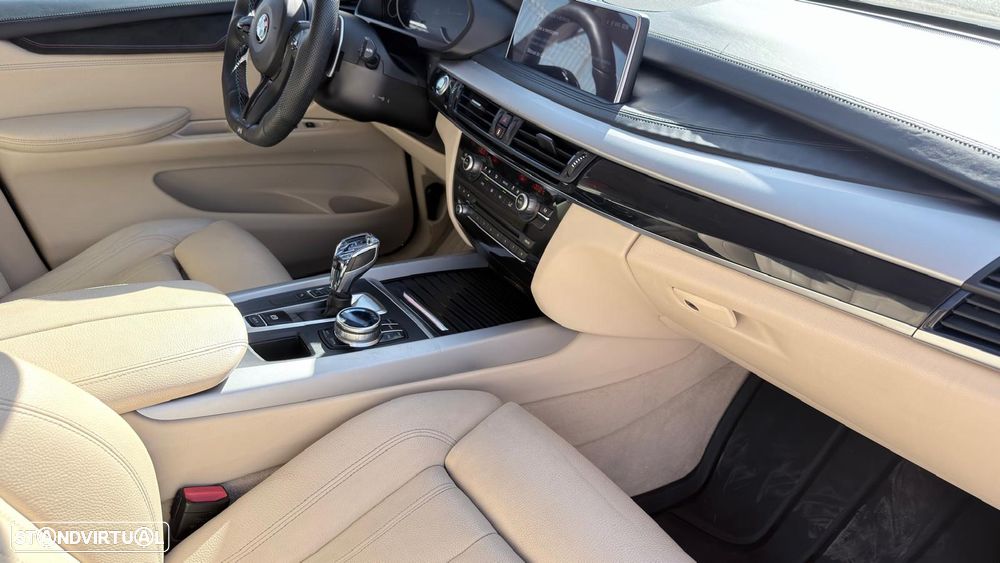 BMW X5 25 d sDrive Comfort 7L - 7