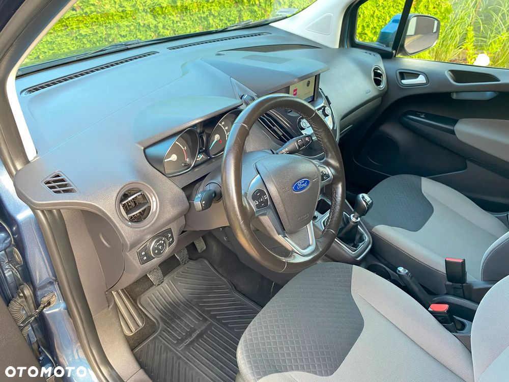 Ford Tourneo Courier 1.5 TDCi Titanium - 15