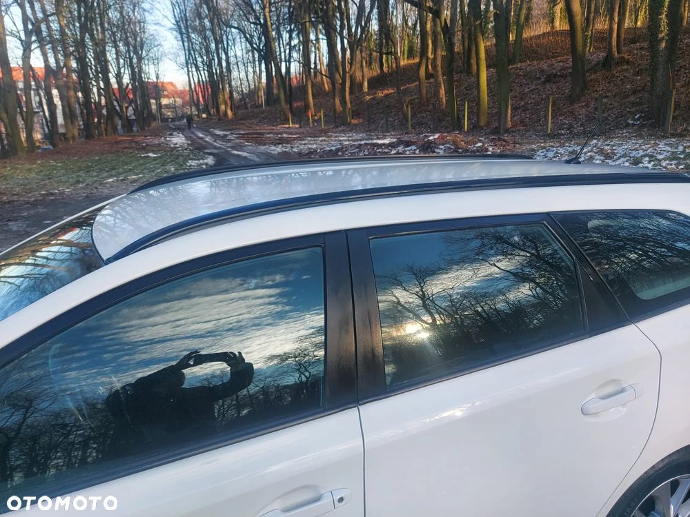 Toyota Auris 1.4 D-4D Design Edition - 10