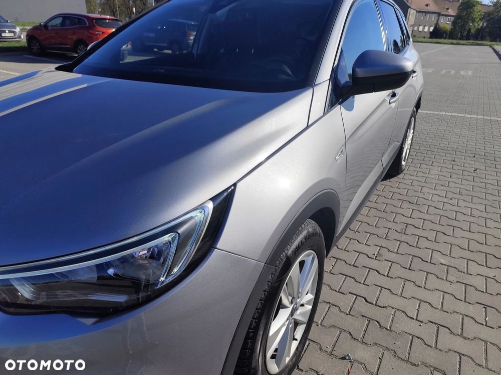 Opel Grandland X 1.2 T GPF Enjoy S&S - 11
