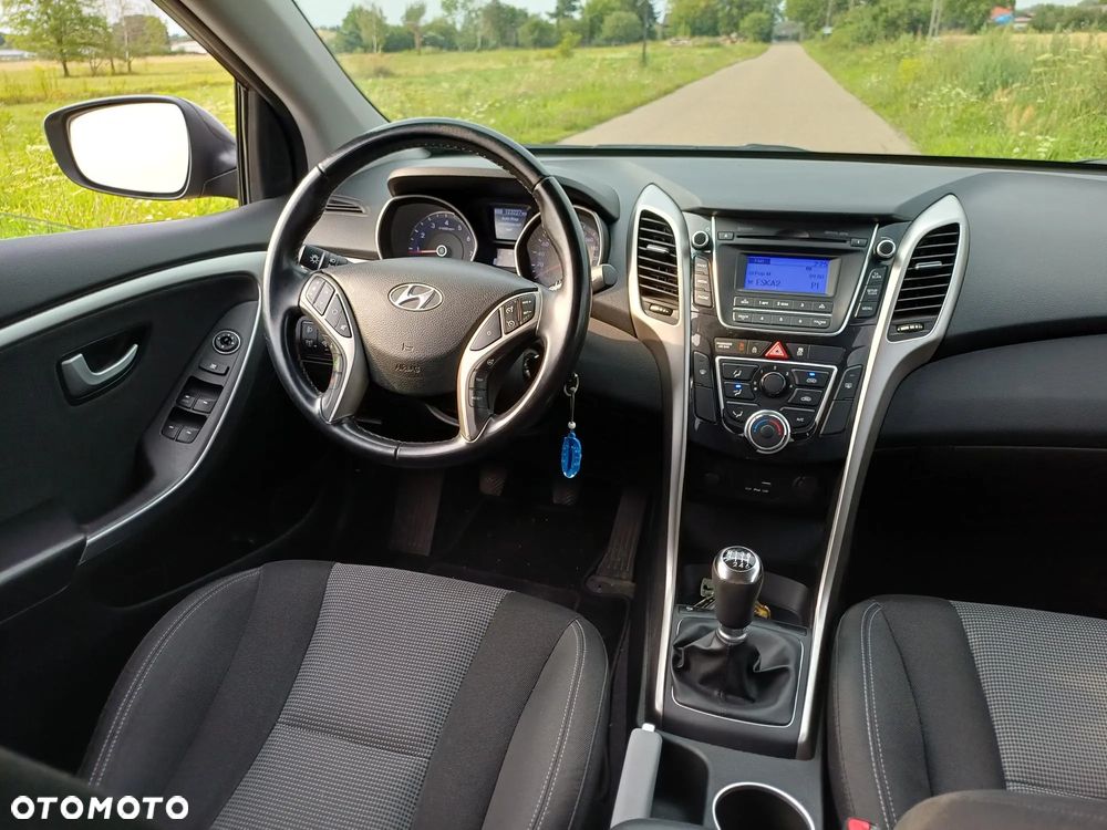 Hyundai i30 blue 1.6 GDI Trend - 12