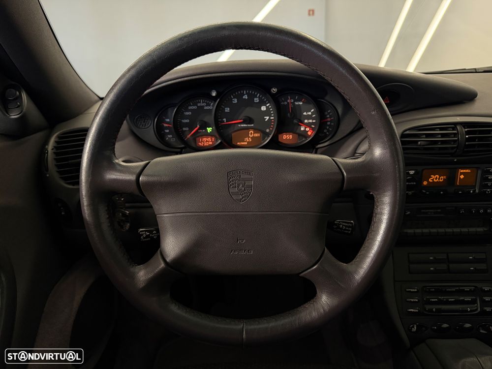 Porsche 911 (996) Carrera Coupé - 14