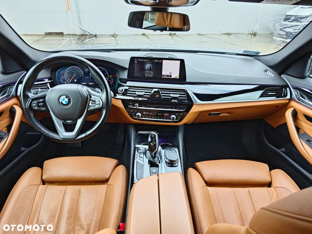 BMW Seria 5 520d xDrive Sport Line - 7