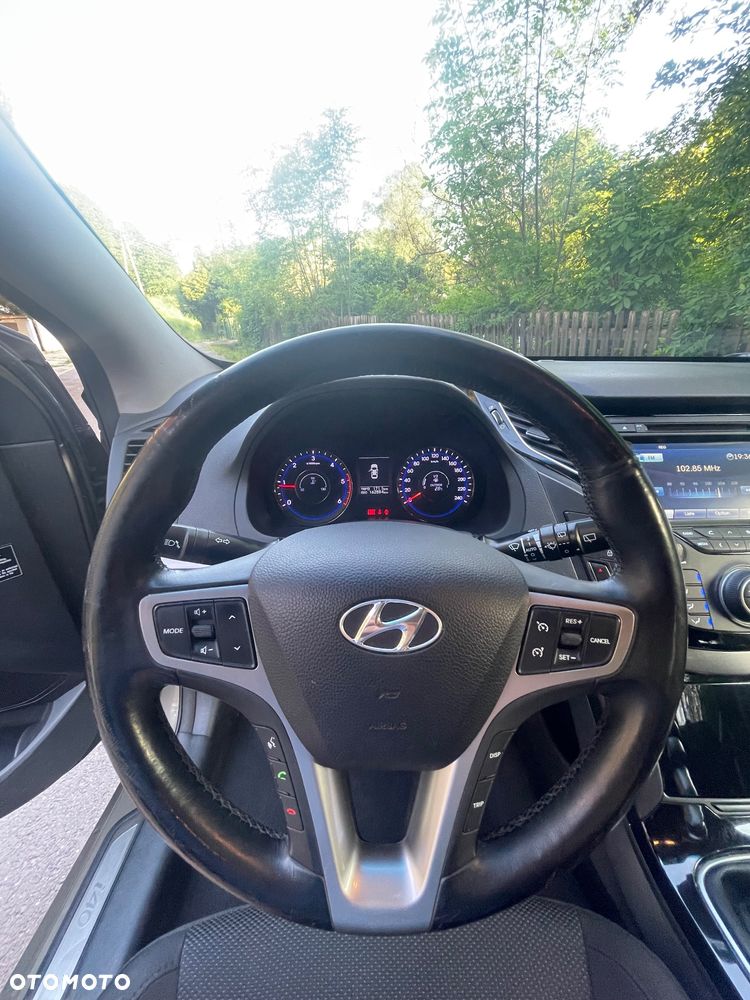 Hyundai i40 i40cw 1.7 CRDi Fifa World Cup Edition - 18