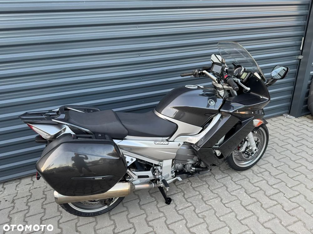 Yamaha FJR - 3