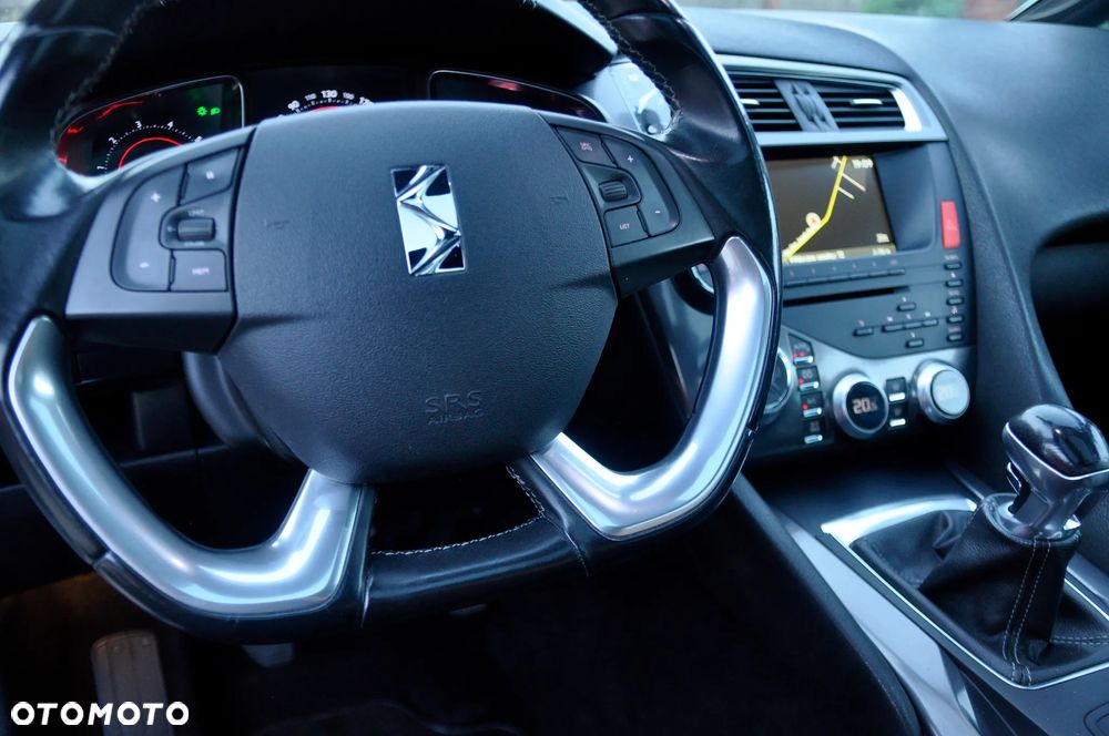 Citroën DS5 1.6 THP SportChic - 12