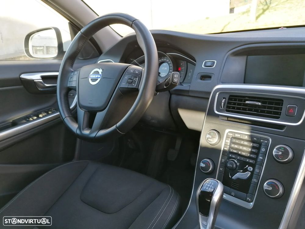 Volvo V60 D2 Kinetic - 12