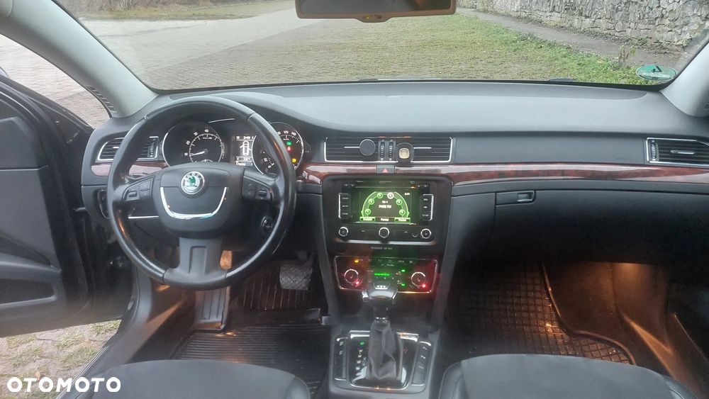 Skoda Superb 1.8 TSI DSG Elegance - 10