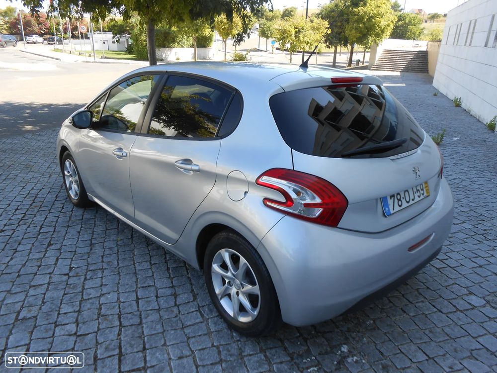 Peugeot 208 1.4 HDi Active - 9
