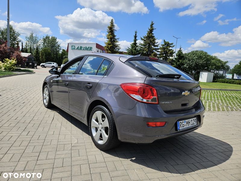 Chevrolet Cruze 1.8 LT - 4