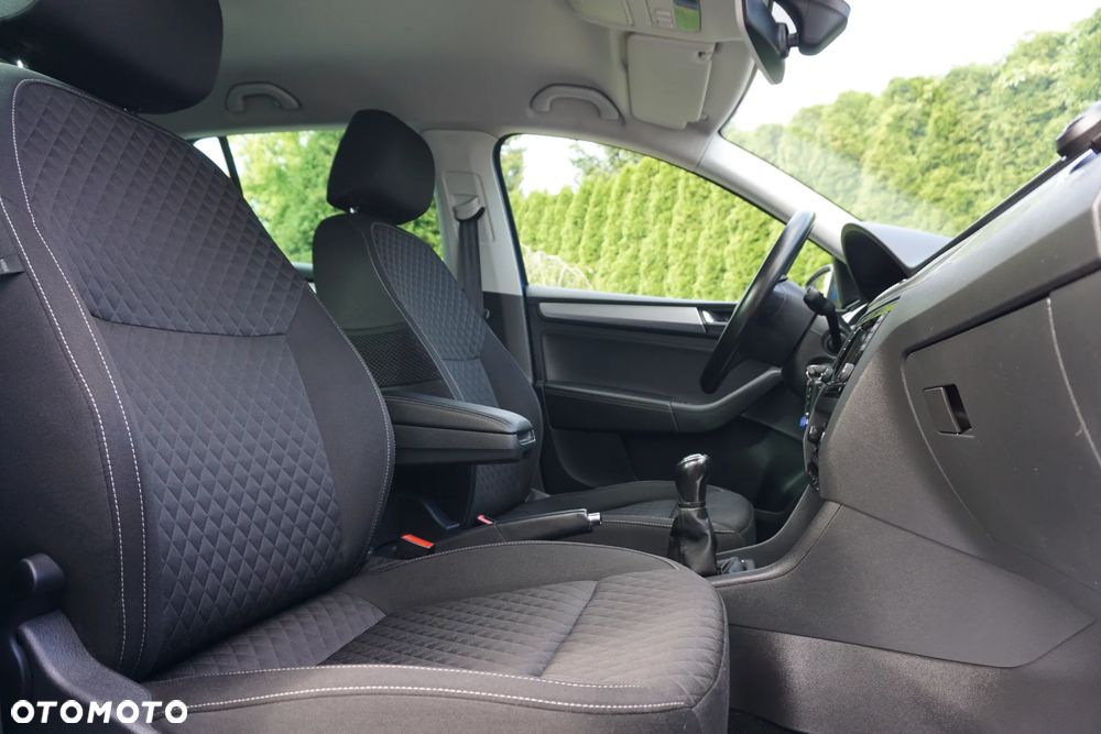 Skoda RAPID 1.0 TSI Drive - 12