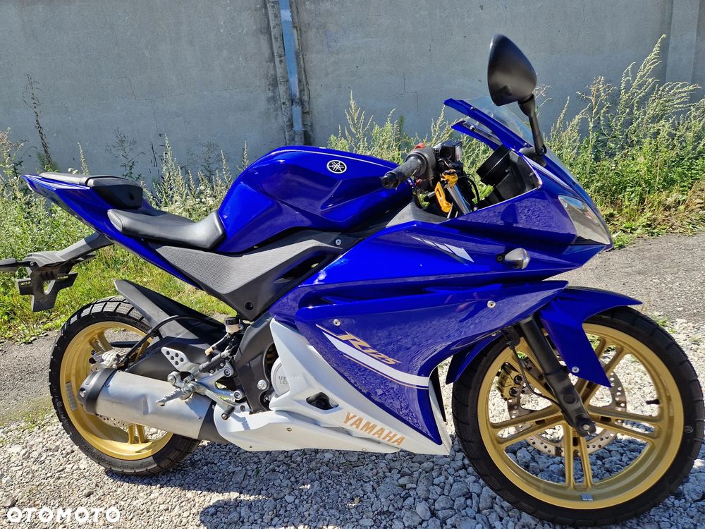 Yamaha YZF - 4