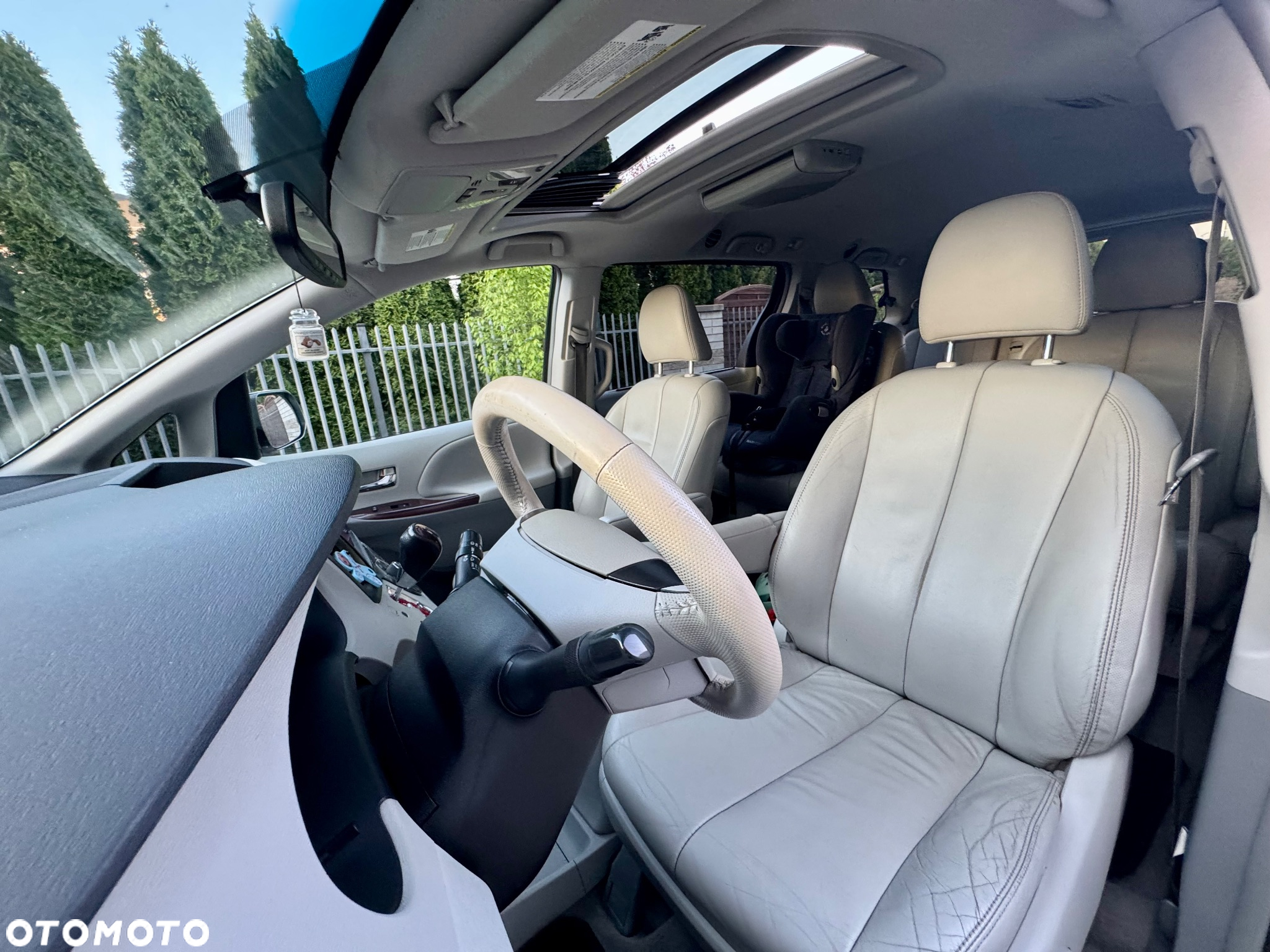 Toyota Sienna 3.5 V6 - 19