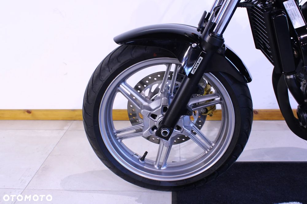 Honda CBF - 24