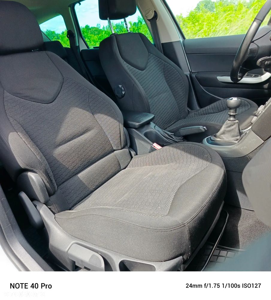 Peugeot 308 150 THP Premium - 14