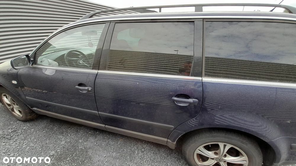 VW PASSAT B5 LIFT KOMBI DRZWI LEWY TYŁ TYLNE LEWE KOMPLETNE LB5N nr. 52/5 - 1