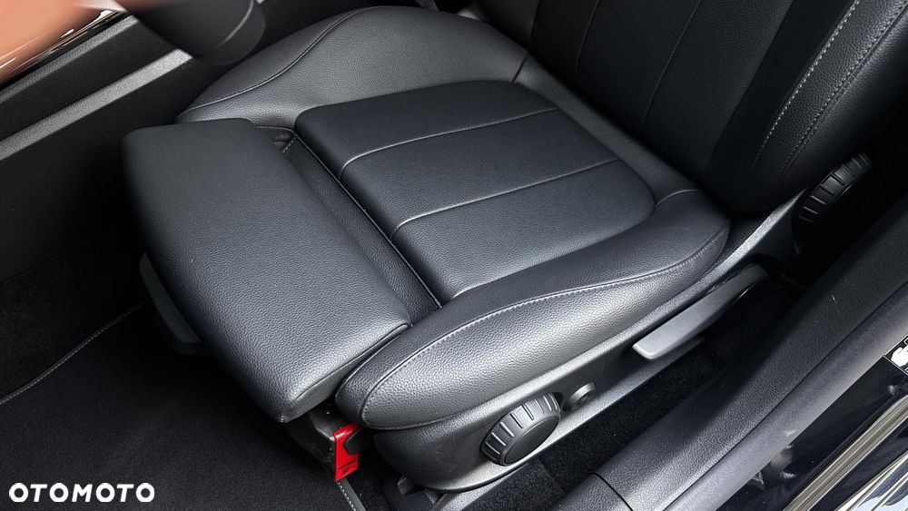 Mercedes-Benz CLA 250 E Progressive 8G-DCT - 13