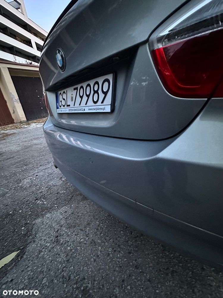 BMW Seria 3 318i - 5