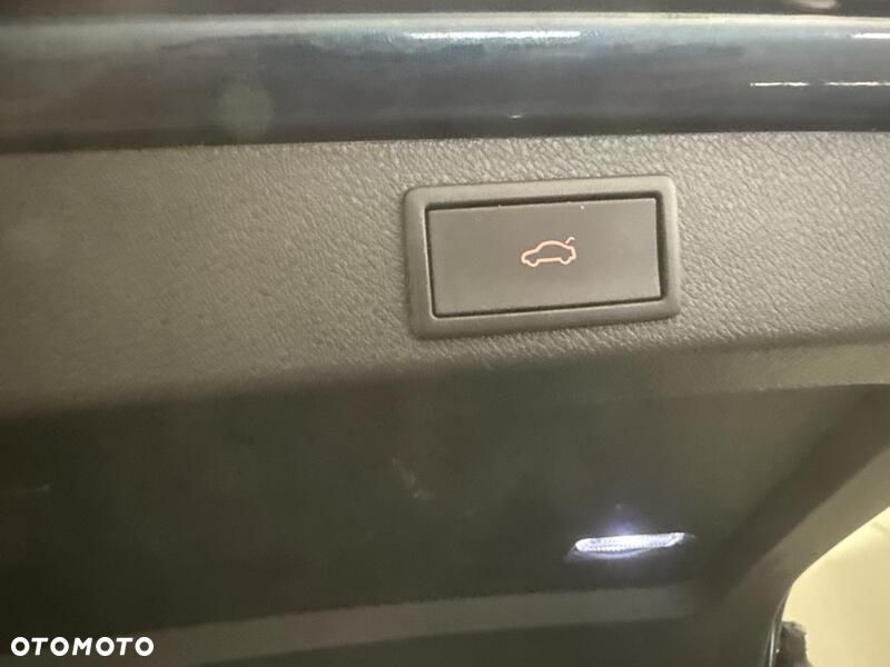 Skoda Superb 2.0 TDI SCR Style DSG - 25