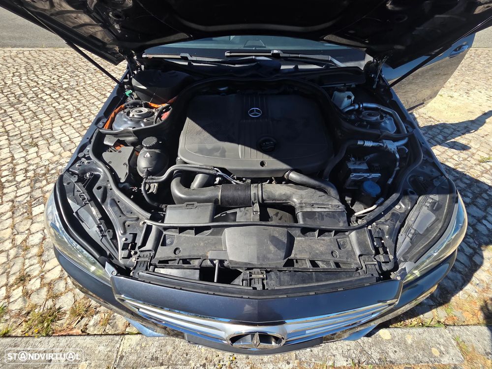 Mercedes-Benz E 300 - 12