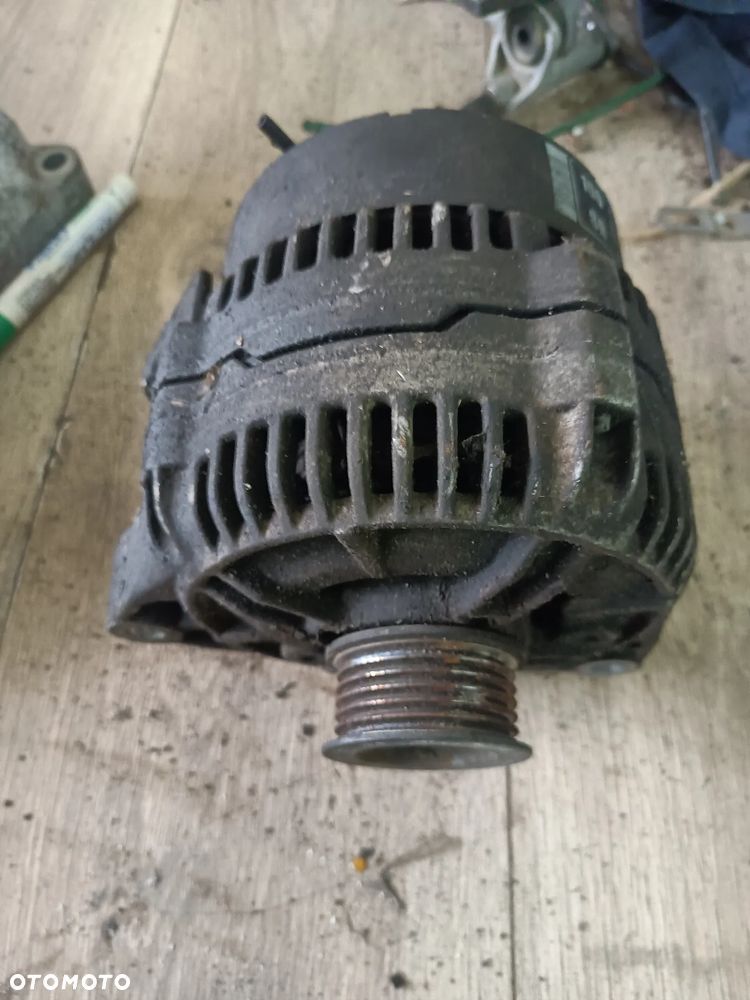 Alternator Volvo V70 XC90 c30 2.4 D 30667894 0124525060 - 4