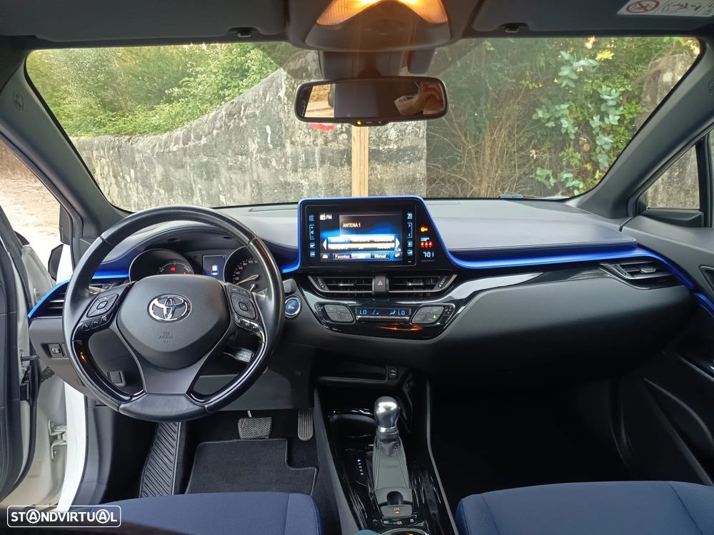 Toyota C-HR 1.8 HSD Exclusive+P.Luxury - 8