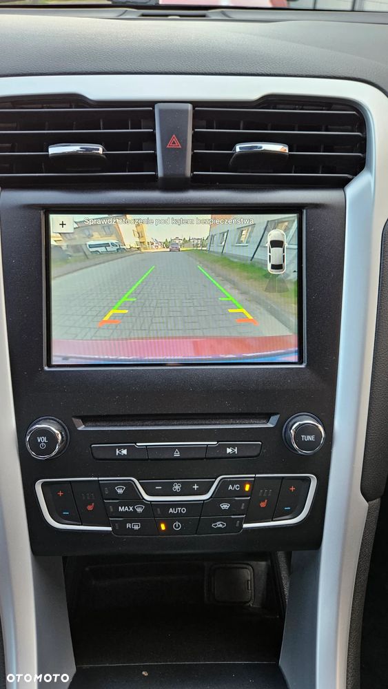 Ford Mondeo Turnier 2.0 TDCi Start-Stopp PowerShift-Aut Business Edition - 23