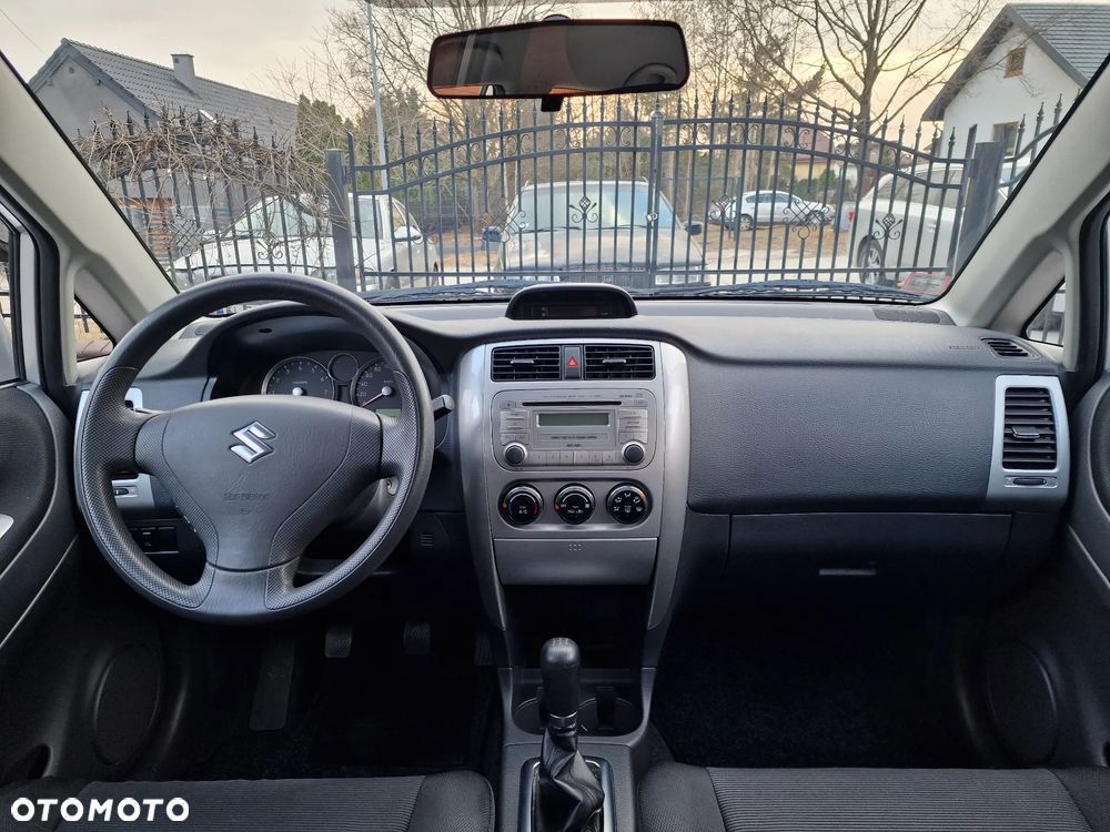 Suzuki Liana Kombi 1.6 Comfort - 15