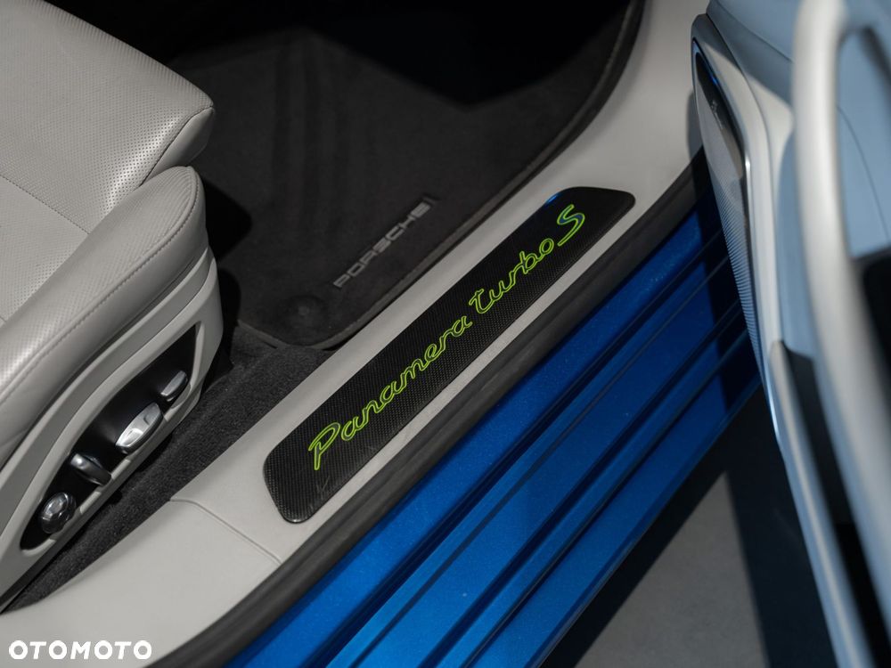Porsche Panamera - 39