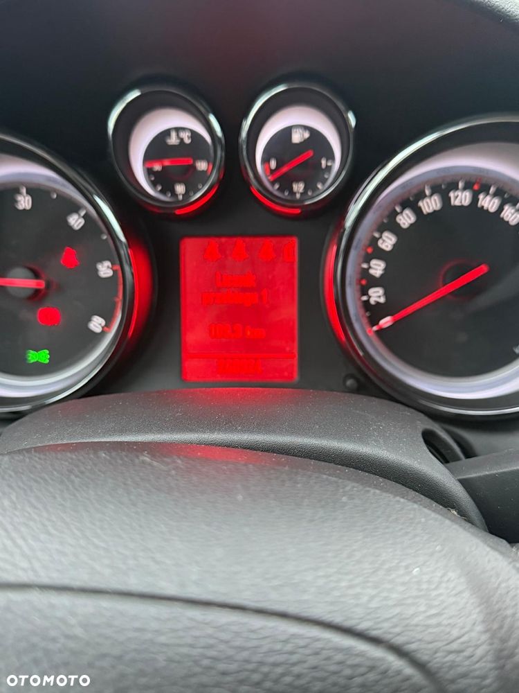 Opel Astra 2.0 CDTI Cosmo - 27