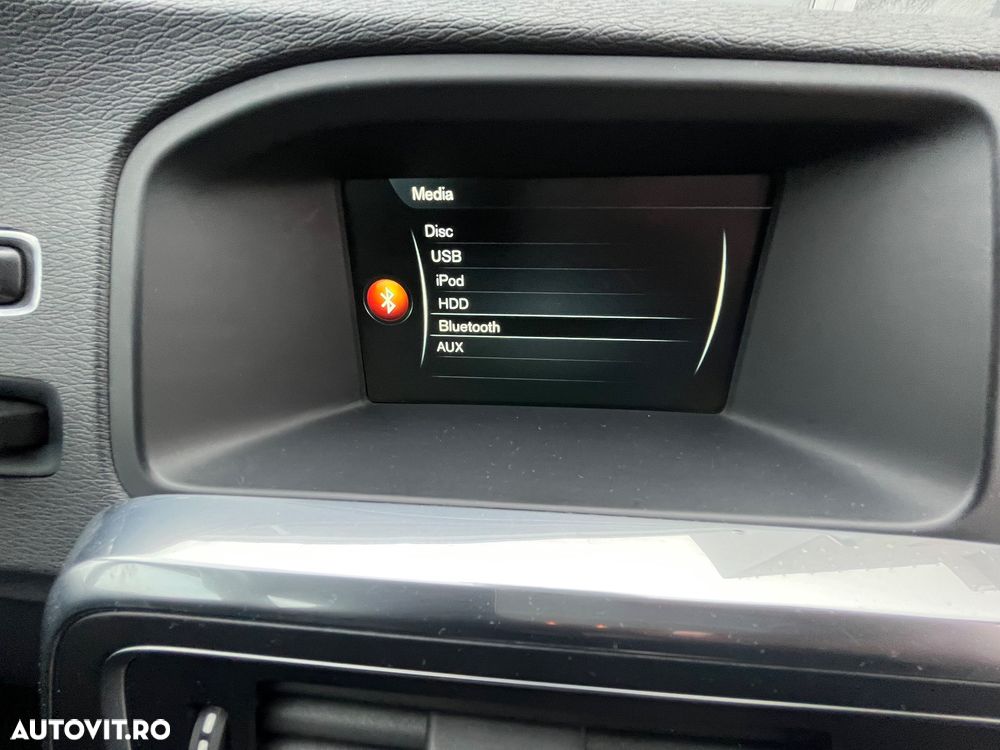 Volvo V60 D4 Momentum - 13