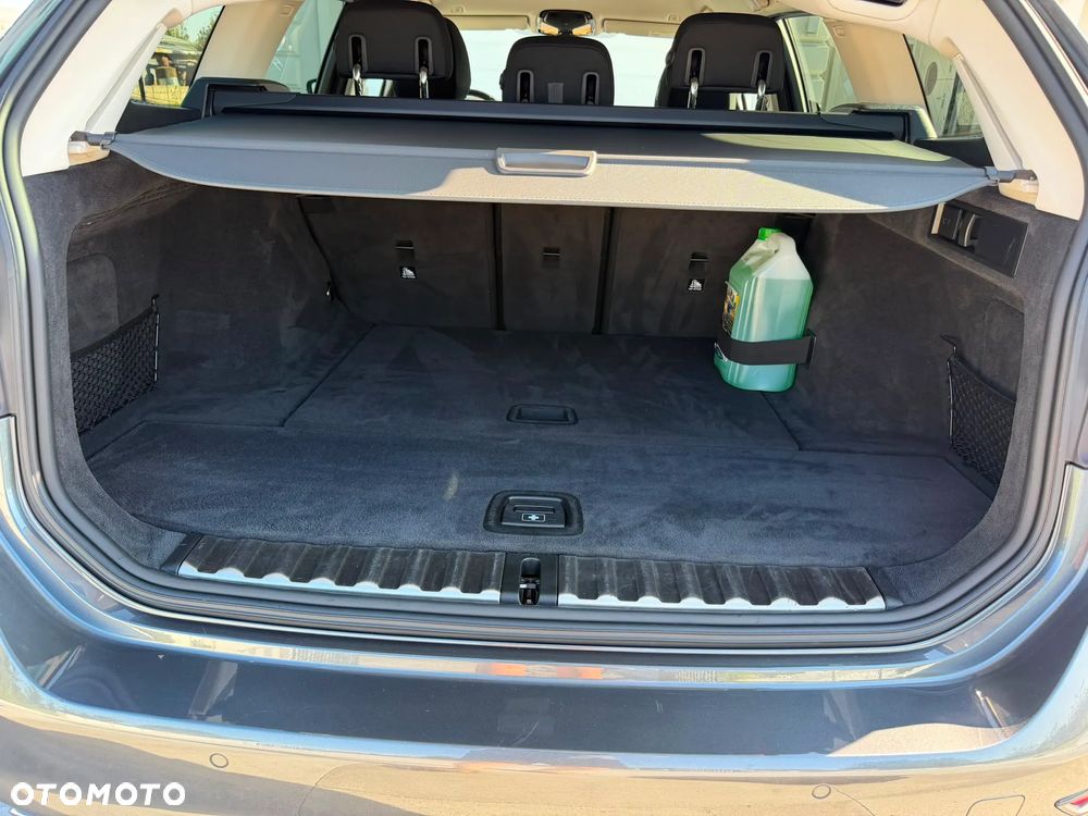 BMW Seria 3 320d xDrive Advantage - 17
