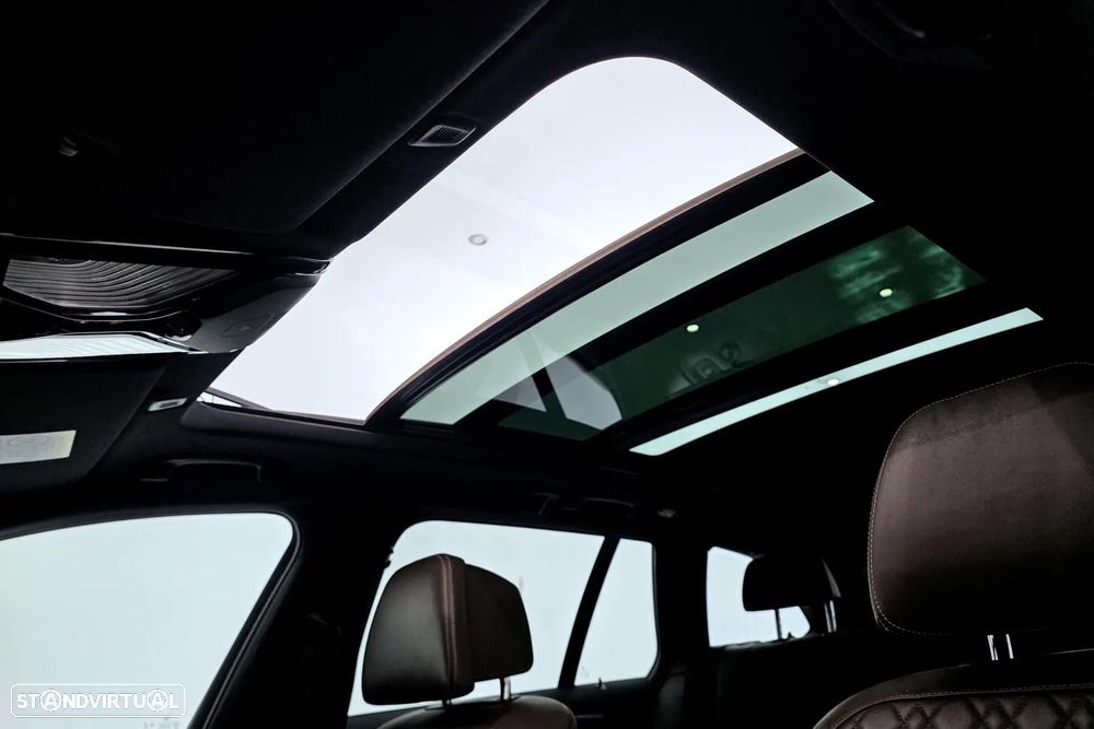 BMW 530 e Pack Desportivo M - 16