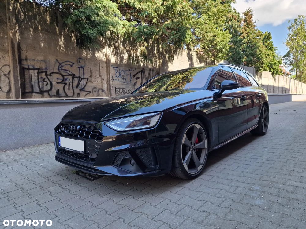 Audi A4 Avant 40 TDI quattro S tronic S line - 1