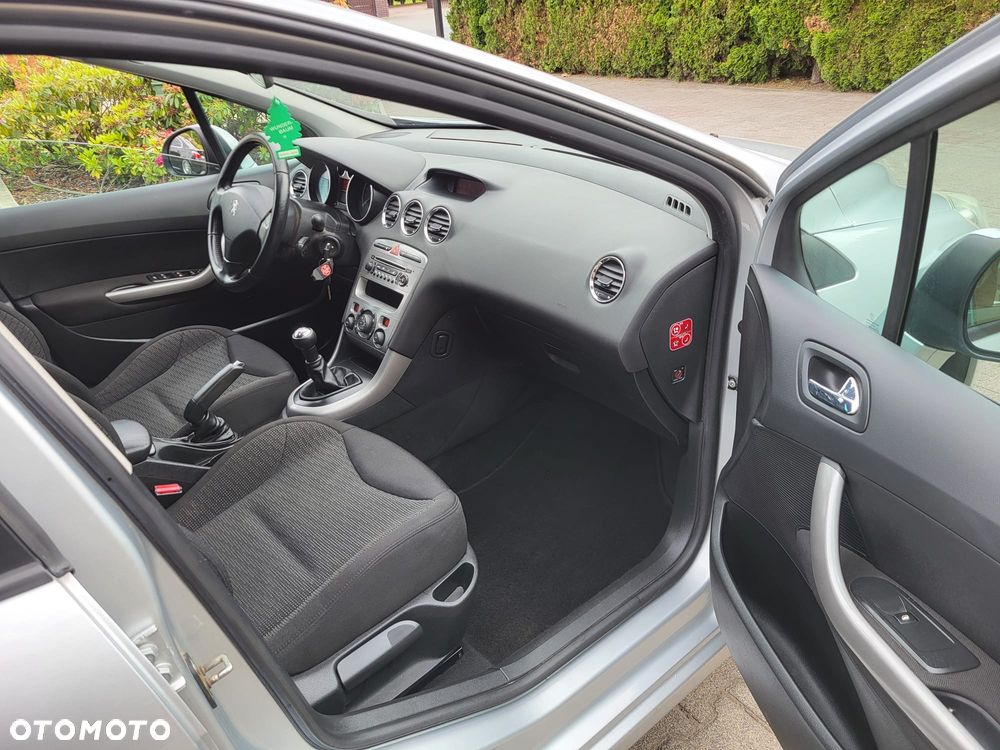 Peugeot 308 120 VTi Allure - 20
