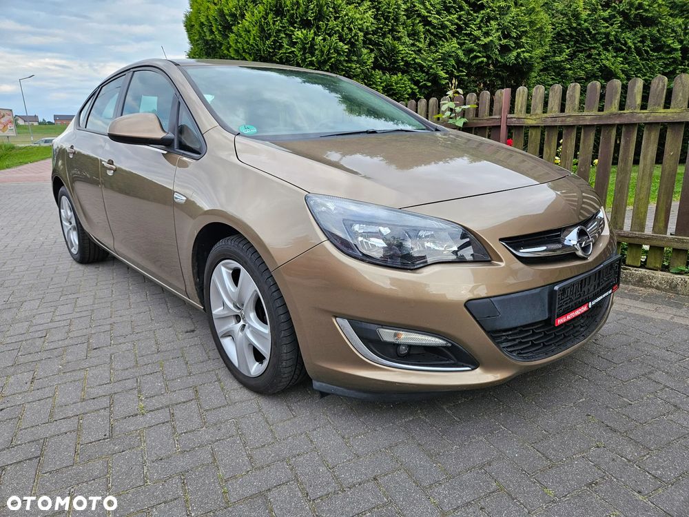 Opel Astra 1.6 Edition 111 Jahre - 1