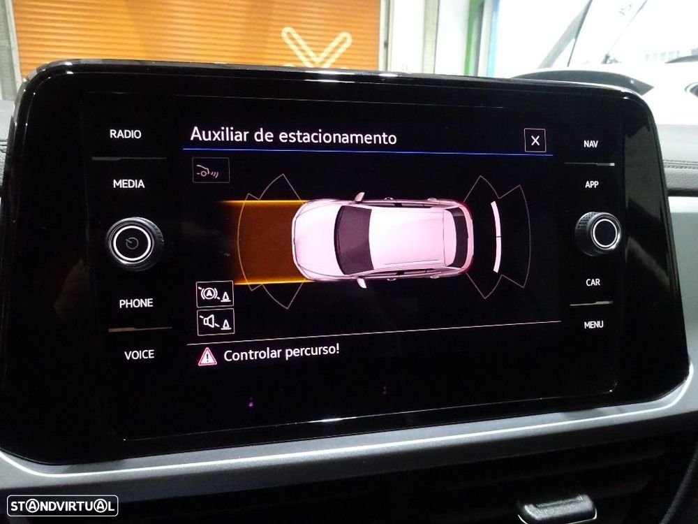 VW T-Roc 1.0 TSI Urban - 24