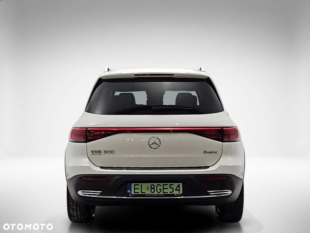 Mercedes-Benz EQB - 4