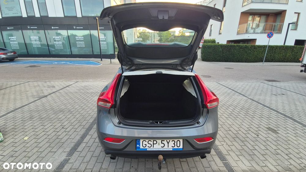 Volvo V40 T3 Drive-E Momentum - 18